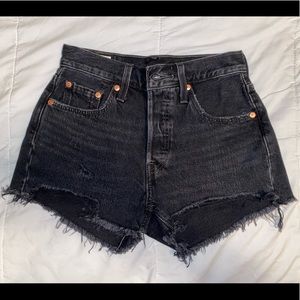 Aritzia Levi 501 shorts 24” waist